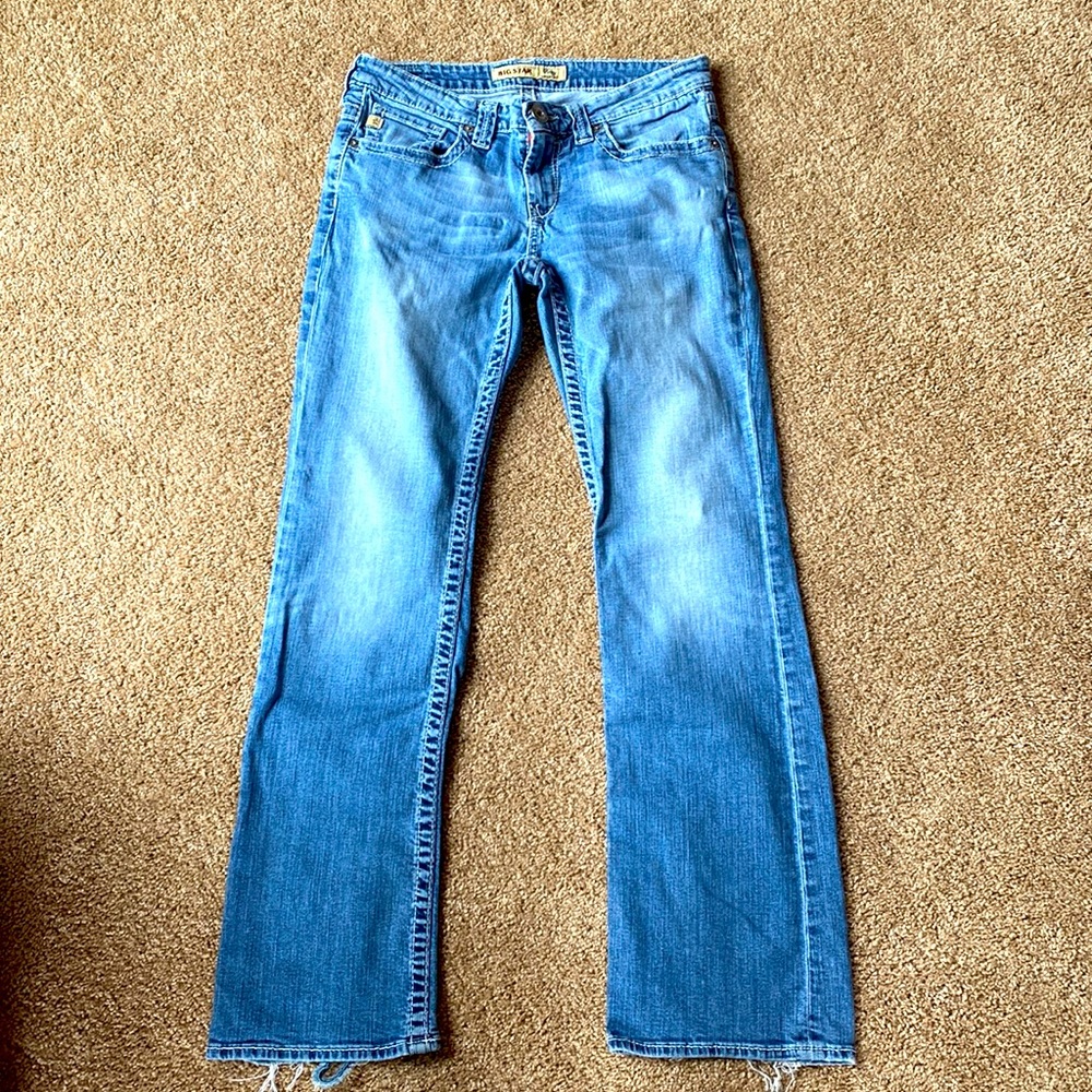 Big Star Remy Low Rise Boot Cut Jeans! Size 29R.
